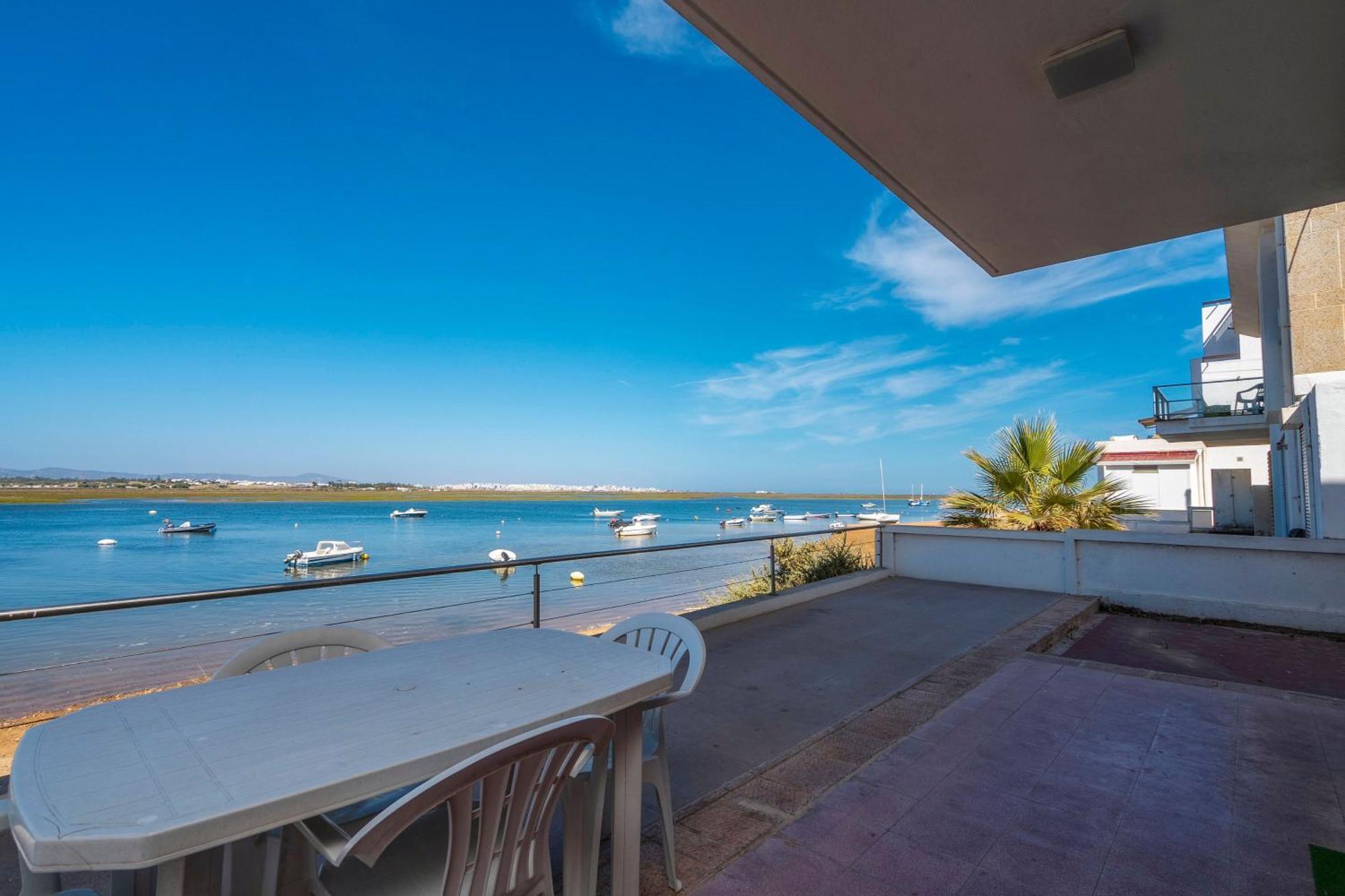 Sundance Beach House Faro Exterior photo