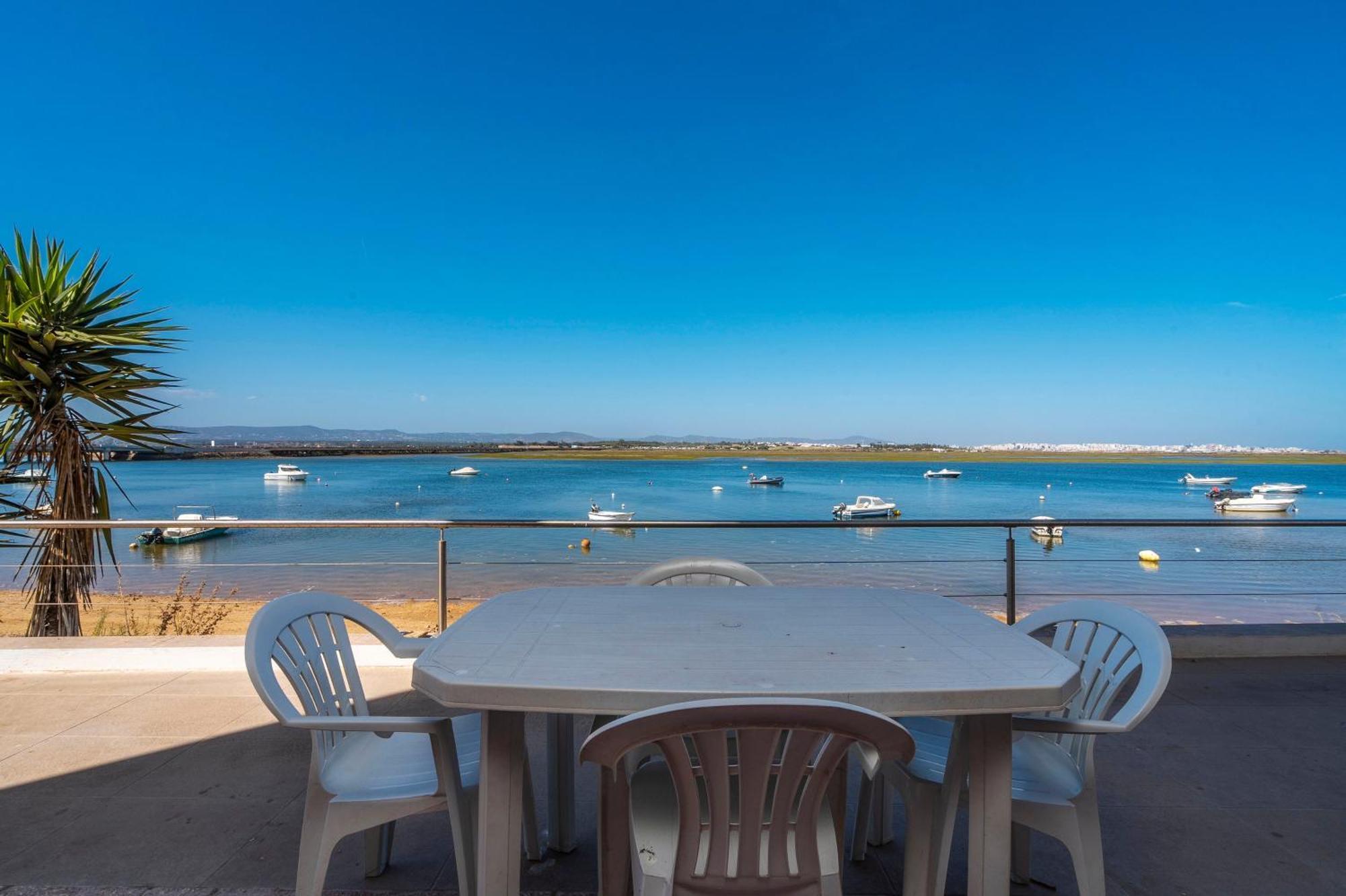 Sundance Beach House Faro Exterior photo